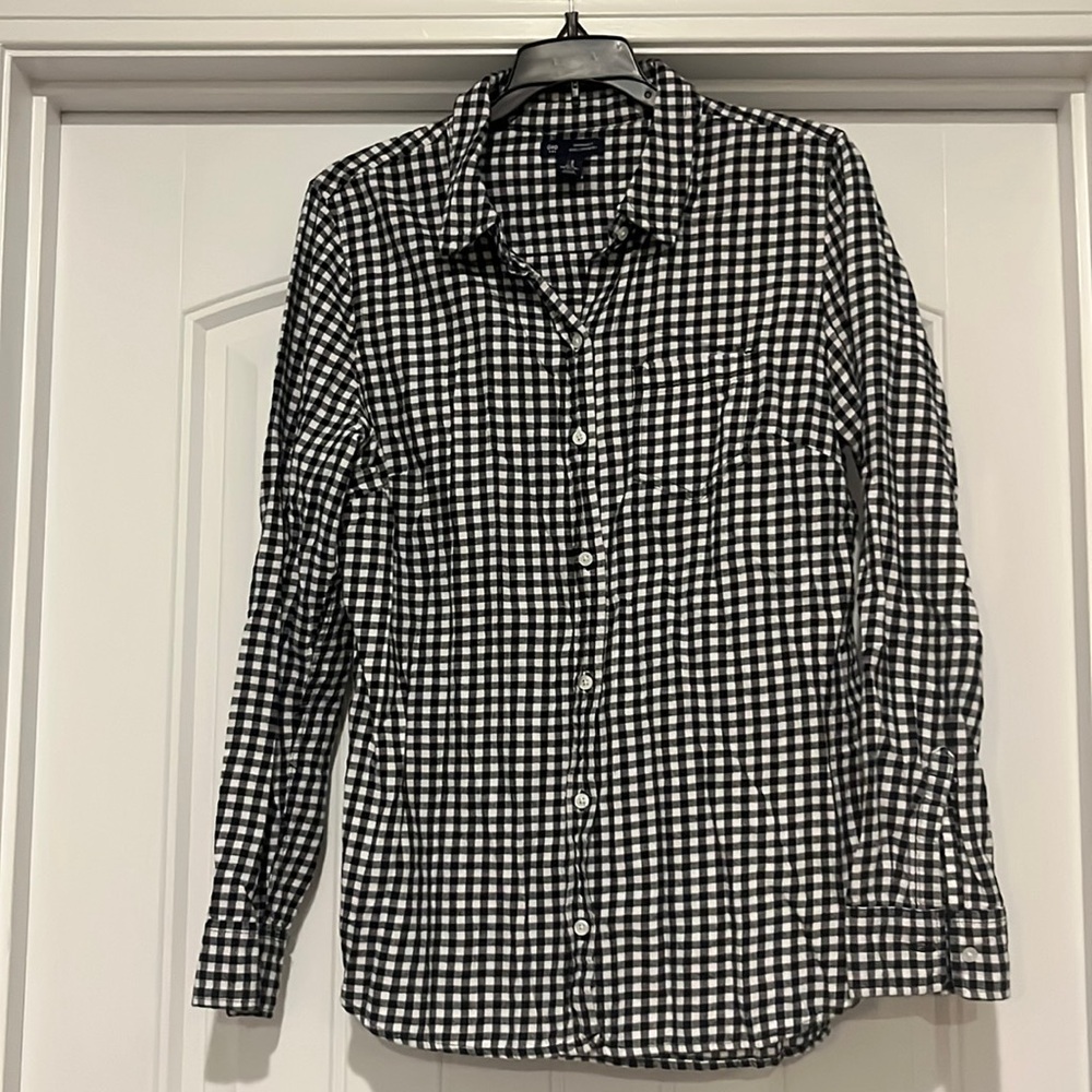 GAP Women’s Gingham Button Up Shirt